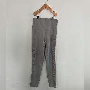 Women’s Aerie high rise chill play laser cut leggings